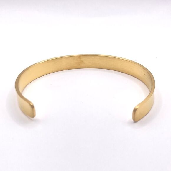 Minimalist gold babe message cuff bracelet - Picture 3 of 4